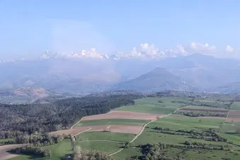 Les Pyrénées vus de la plaine de Nay