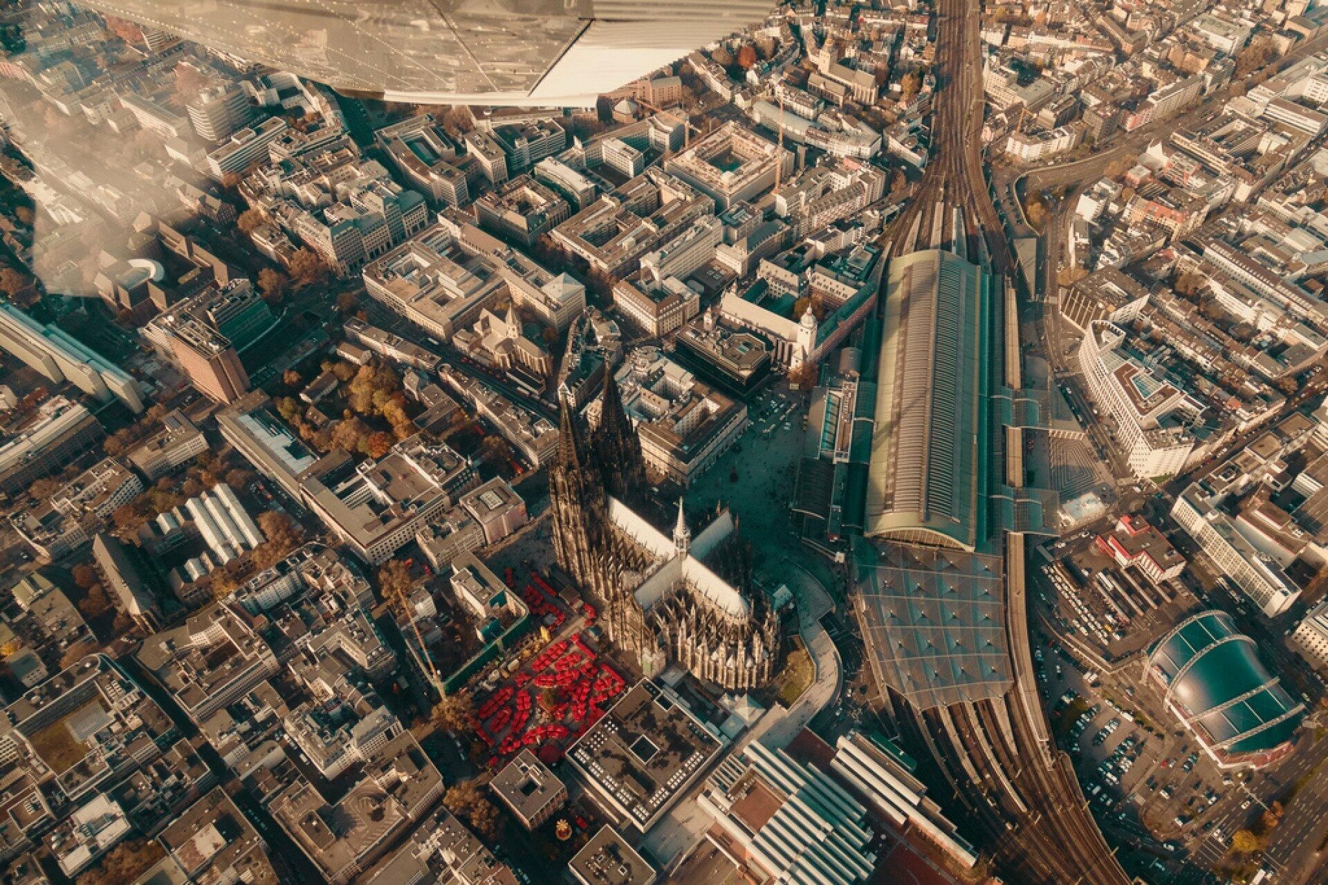 Köln: Kölner Dom und Innenstadt von oben sehen