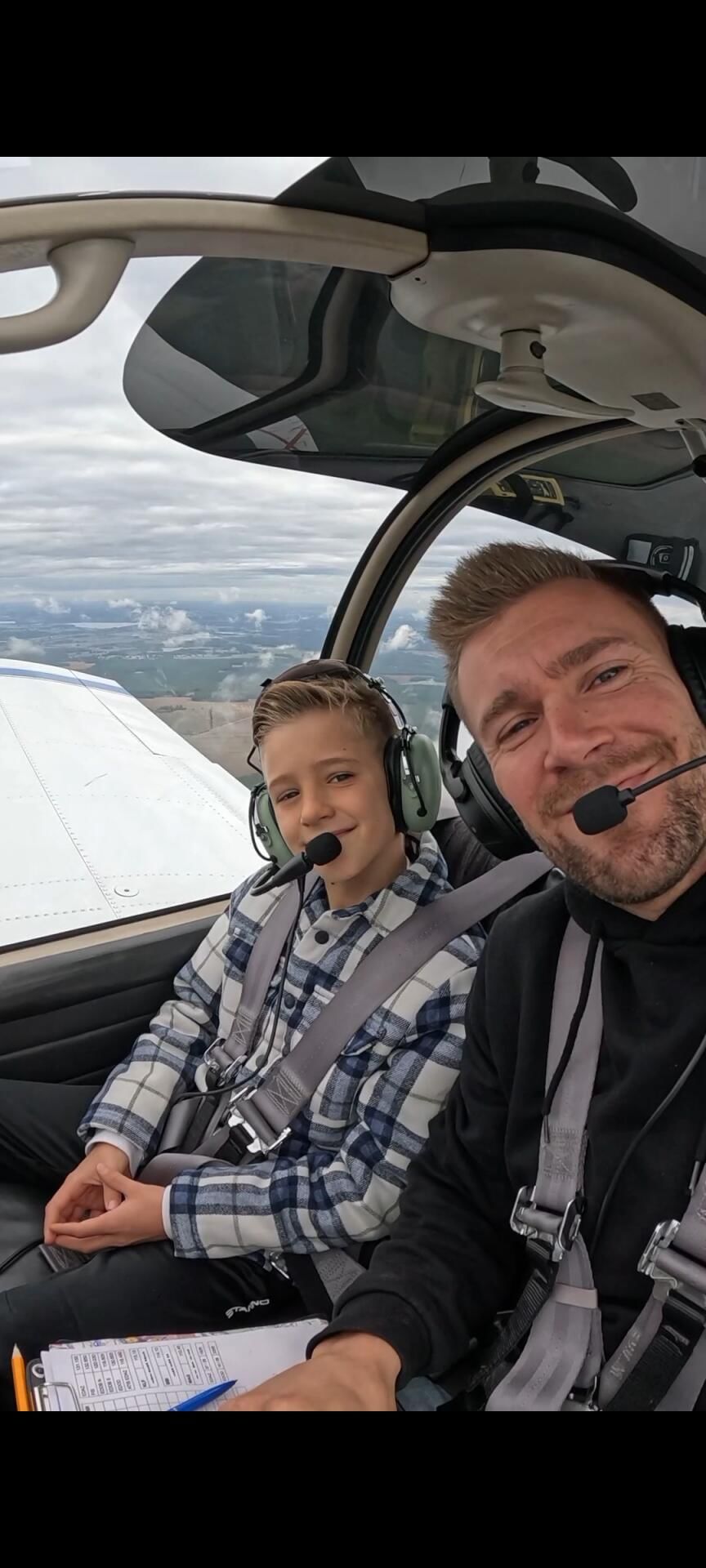 Rundflug über Potsdam, Berlin und den BER