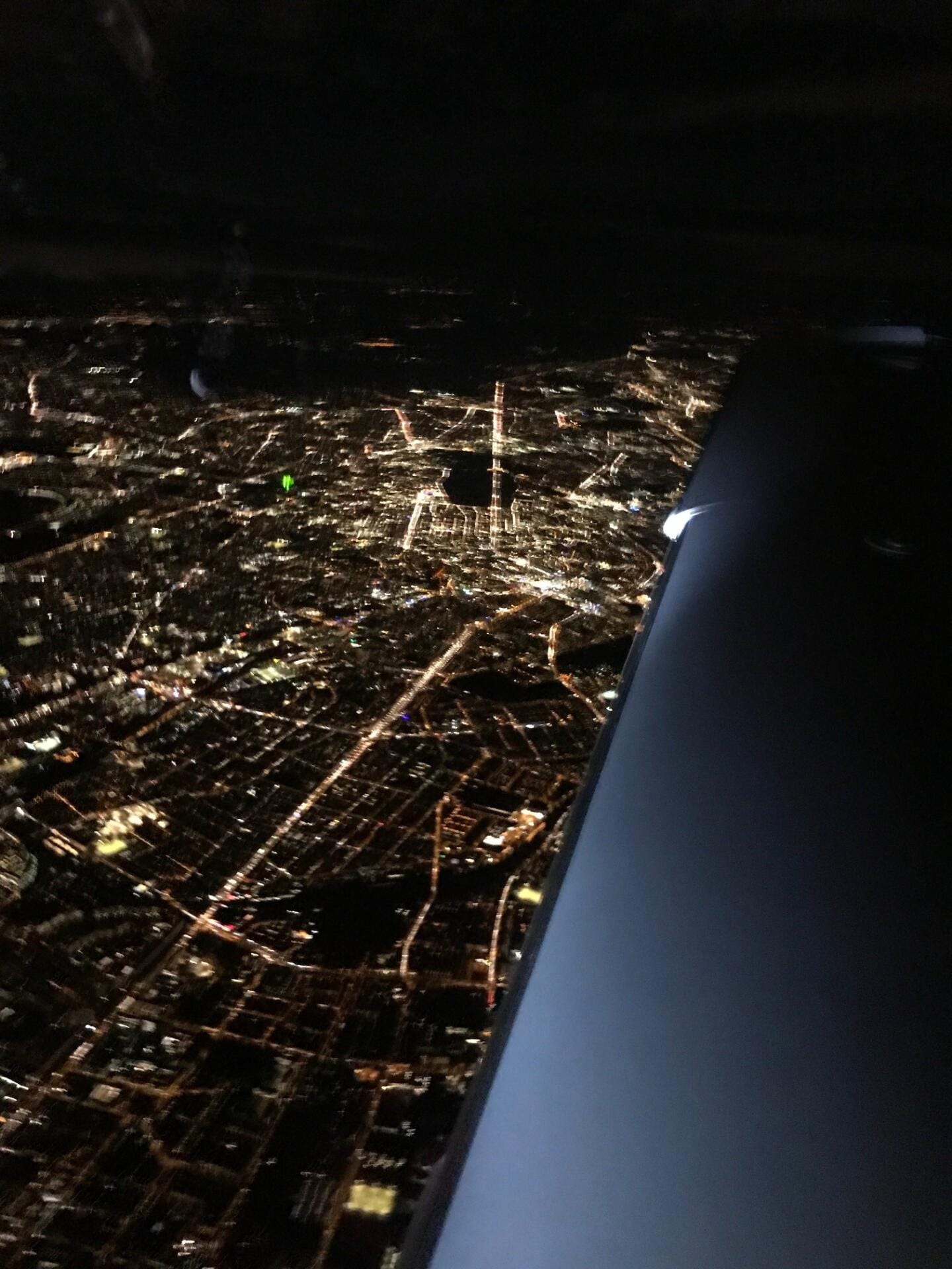 Alexanderplatz von oben bei Nacht ...