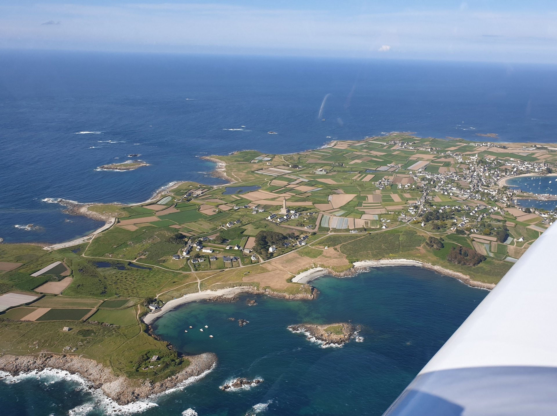 Le Pays Pagan Côte des naufrageurs vue du ciel (2 pers. min)