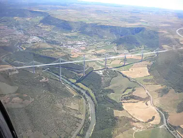 Balade aérienne vallée du Tarn et viaduc de Millau