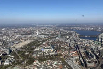 Von Cuxhaven entlang der Elbe nach Hamburg