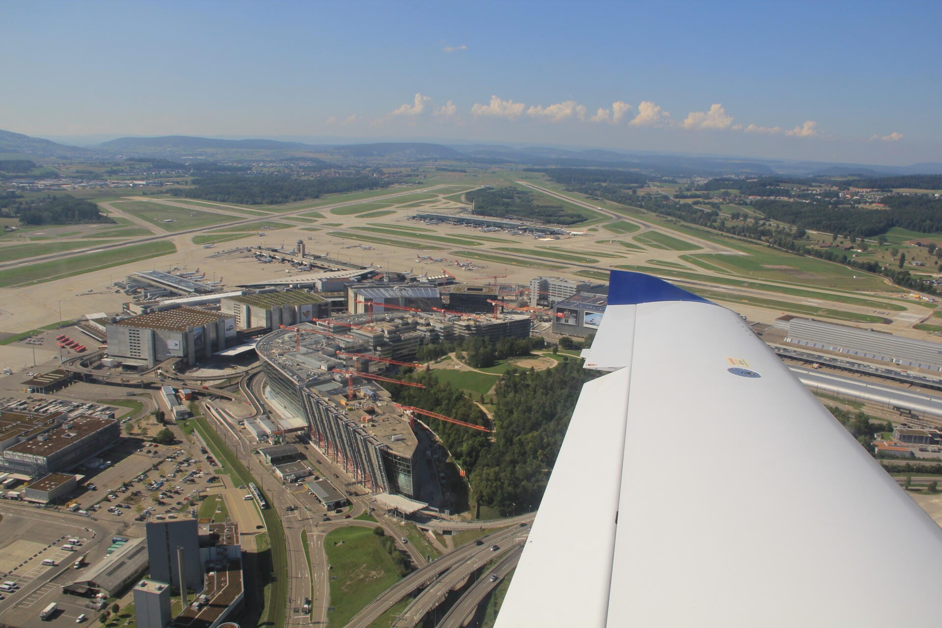 Fliege ab Zürich Kloten zu "Best of" Innerschweiz