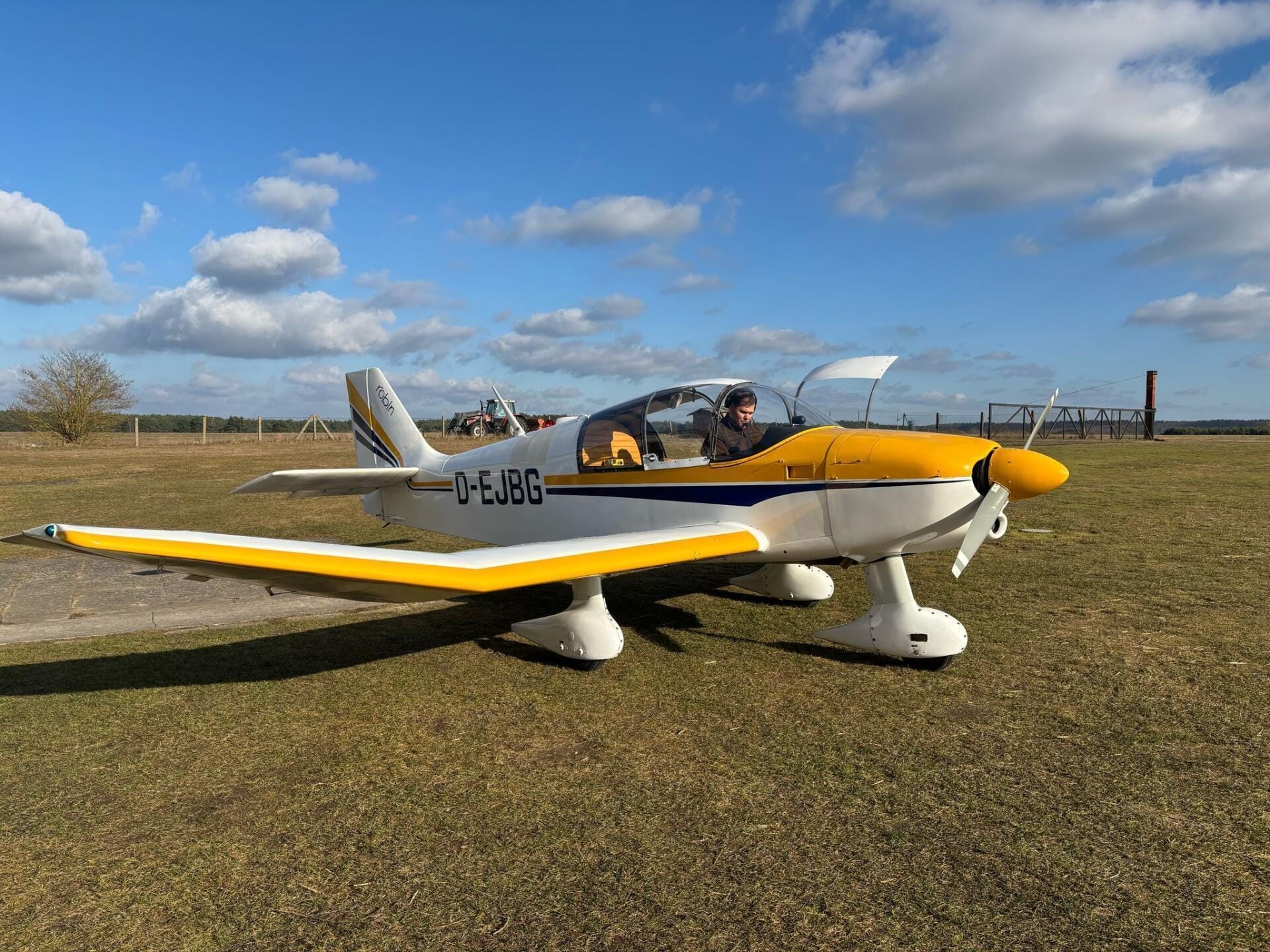 Robin DR300 - 115HP