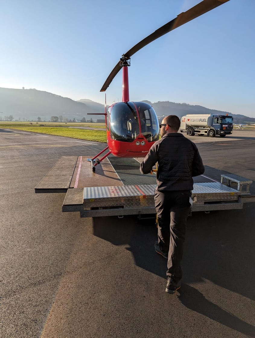 30 min Rundflug im R44, Du bestimmst die Route