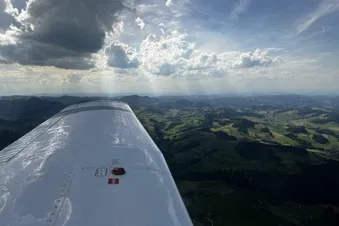 “Willkommen an Bord“ Rundflug über die Ostschweiz!”