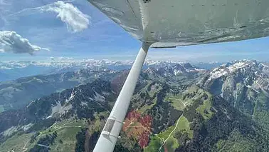 Un vol au cœur des Préalpes  ✈️🏔️