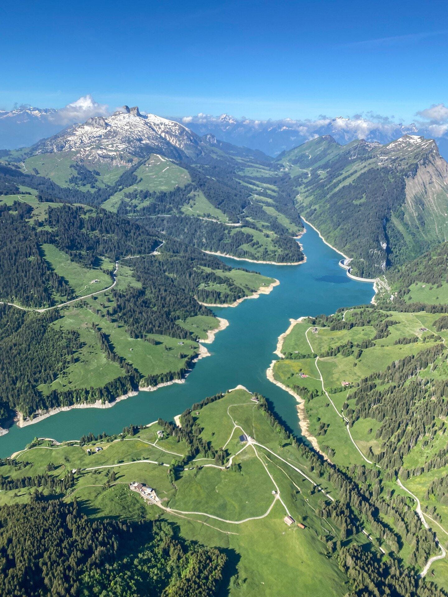 Des cols mythiques aux glaciers de renom en avion