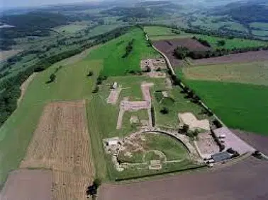 Survol du site Archéologique du site d'Alésia
