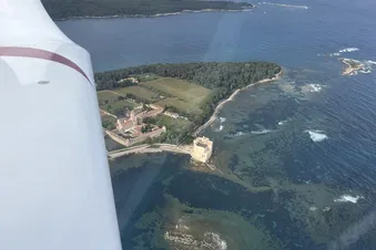Les iles de Lerins. Saint-honorat