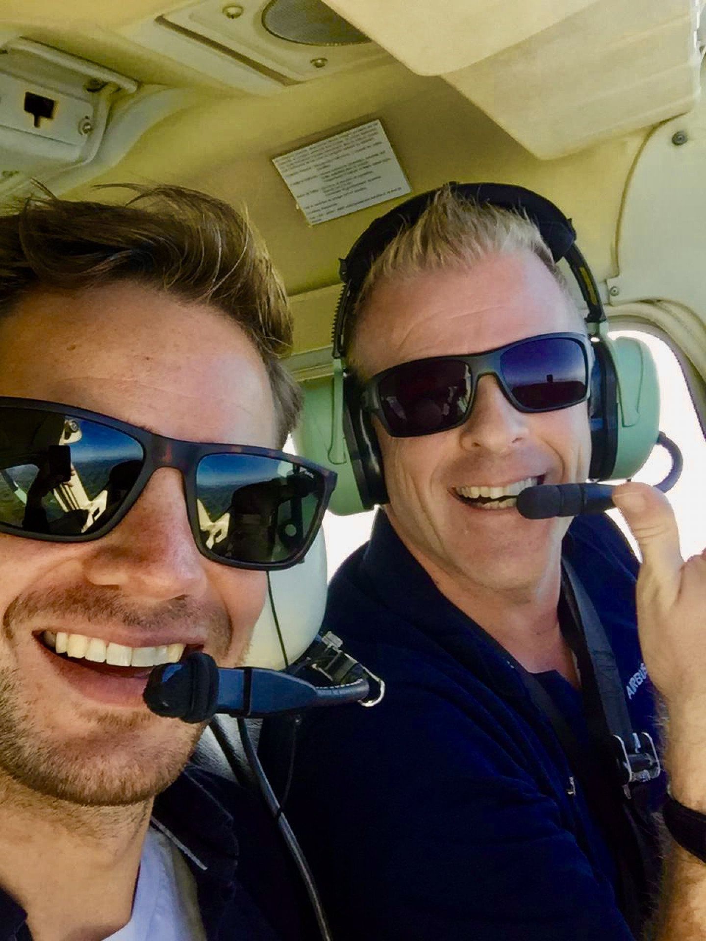 Jura und Windräder mit Landung / Region Jura Wind Turbines with Landing