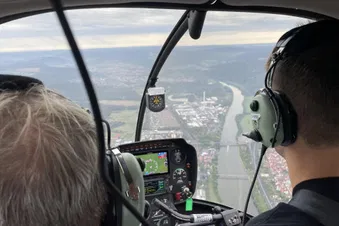 Blick von oben. Rundumsicht im Cockpit
