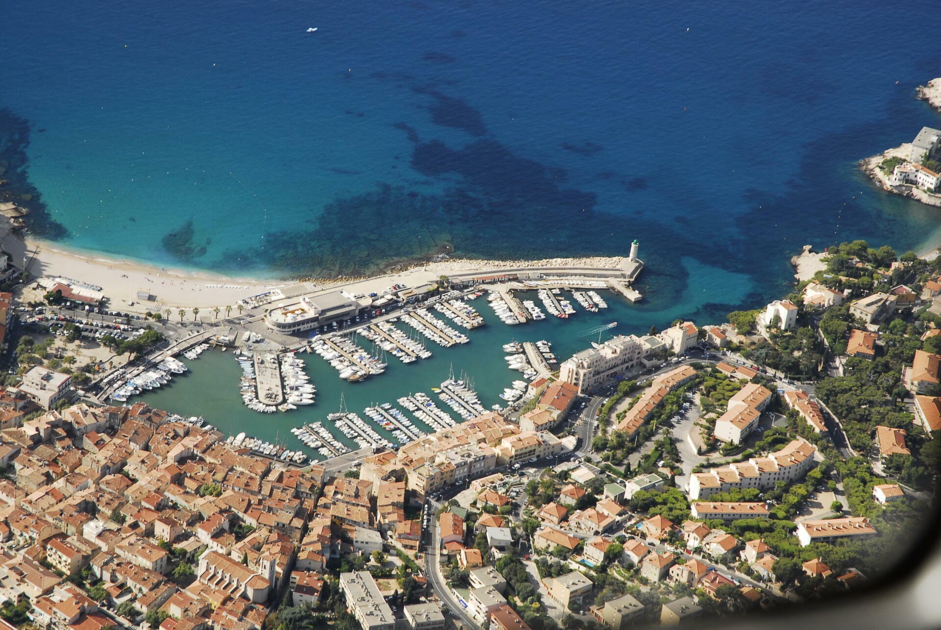 Vol hélicoptère calanques Marseille et Cassis 30 min