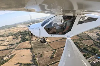 Share a leisure trip over the island