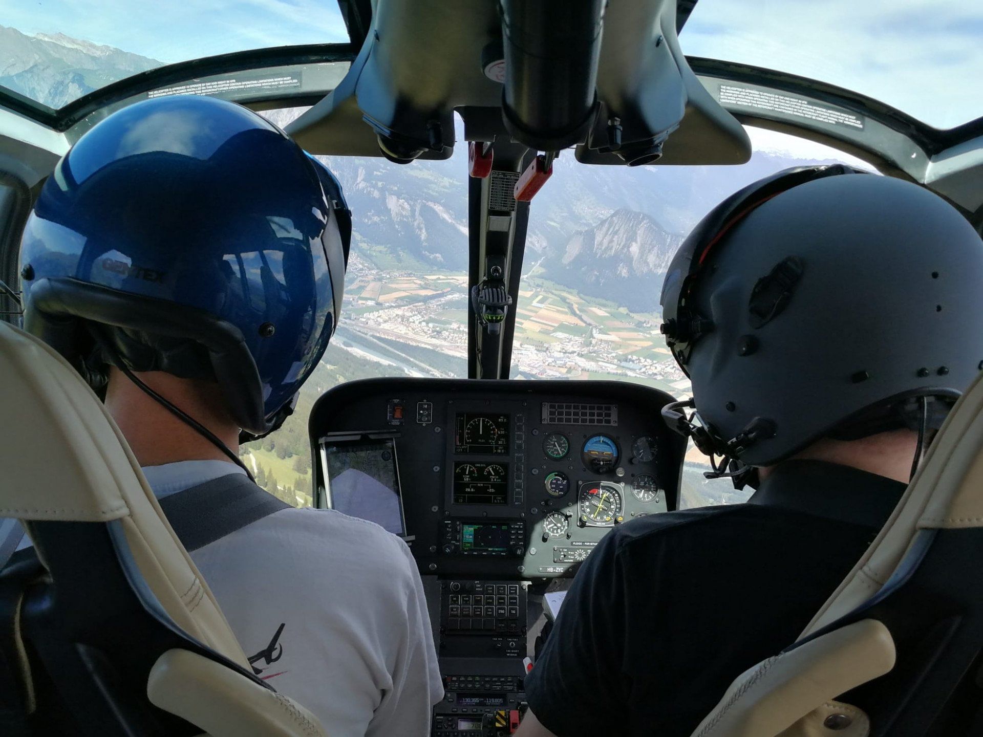 Rundflug eine Stunde mit dem Airbus Helicopter EC120B