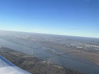 Survol du pont de Normandie depuis Caen retour via Deauville