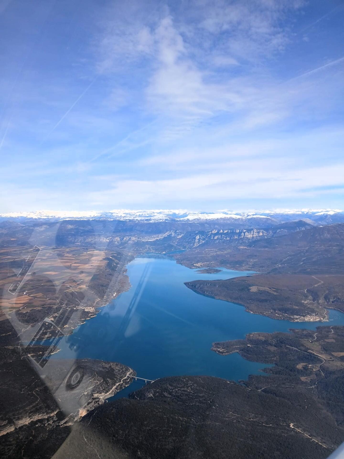 Lac de Sainte Croix avec les Alpes en toile de fond