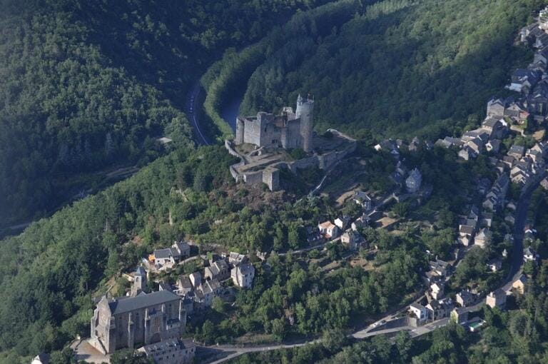 Vol panoramique sur Toulouse et ses alentours : le Canal du Midi, les bastides du Tarn et les villages perchés vus du ciel