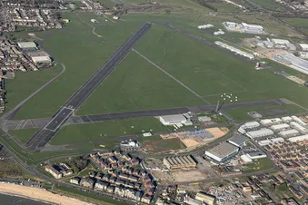 Sightseeing flight with possibility to land at Lee on Solent