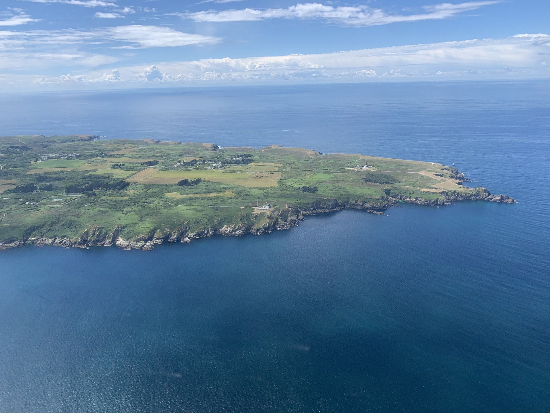 Le Morbihan et le Finistère en un même vol