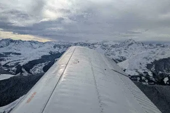 Vue sur la vallée de bagnères-de-bigorre avec le pic du midi de bigorre en fond