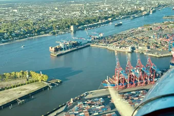 Rundflug über Hamburg