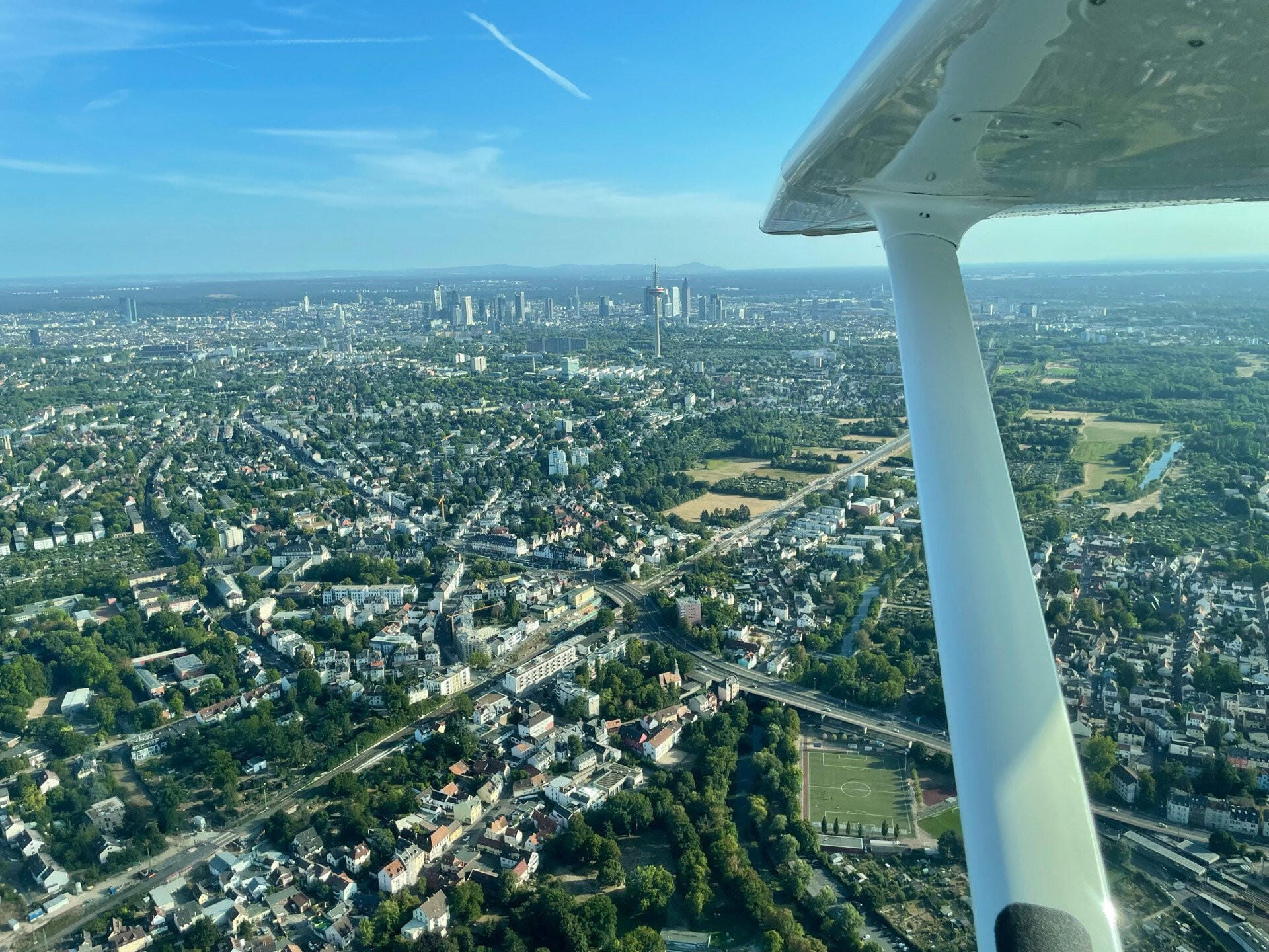 Rundflug um Frankurt City, C172 (150 PS)