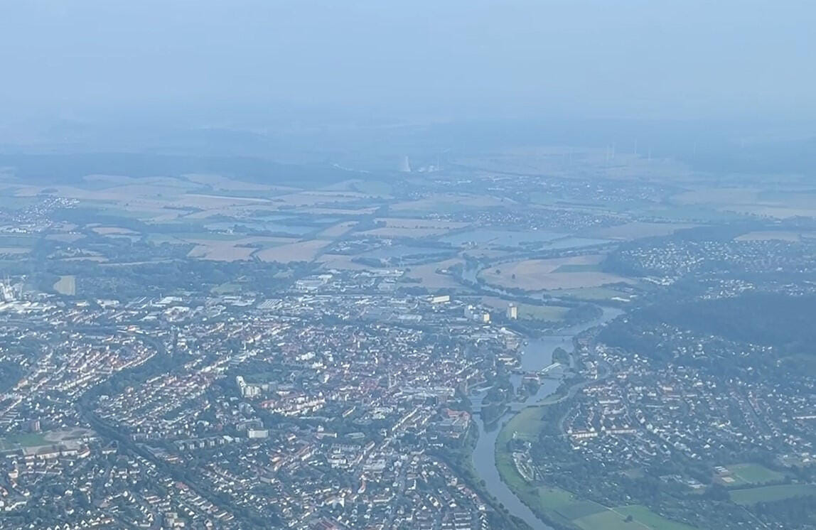 Hameln / Kraftwerk im Hintergrund