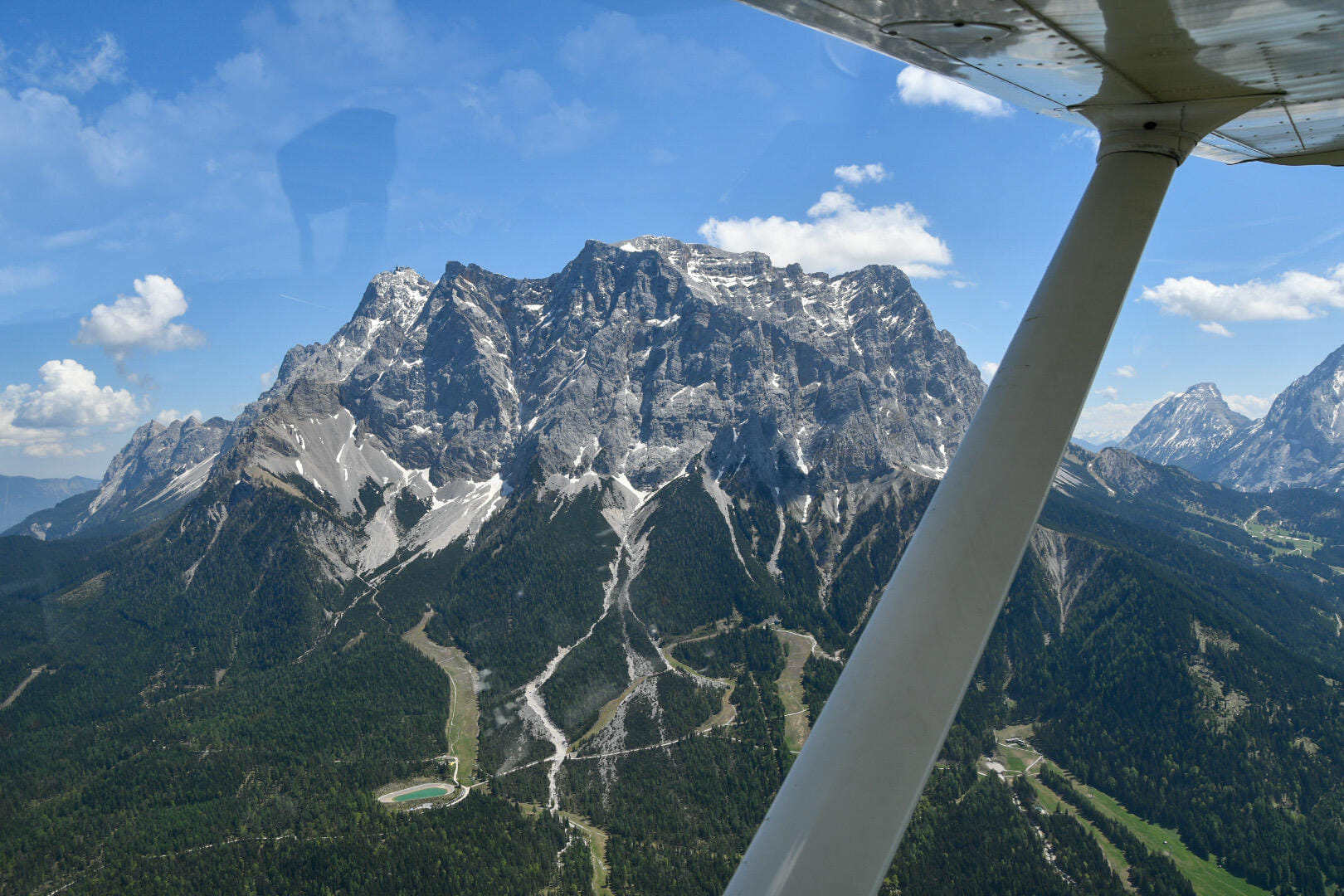 Alpenrundflug über München und Schloss Neuschwanstein