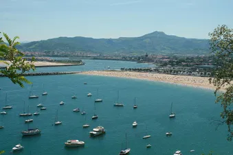Pintxos et playa à Hondarribia