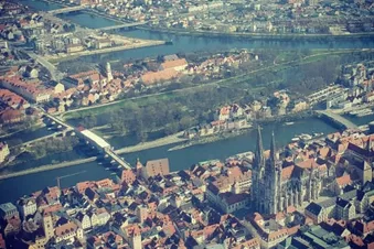 Rundflug über Regensburg, Walhalla, Befreihungshalle