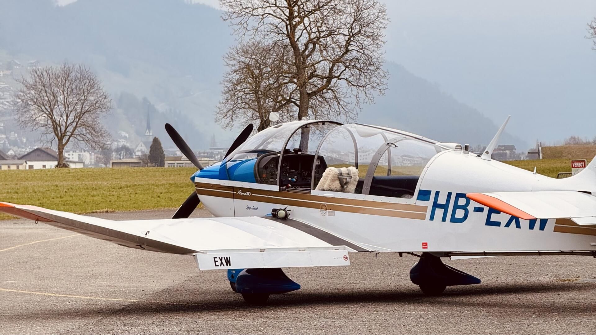 Die Robin DR400 der Segelfluggruppe Nidwalden