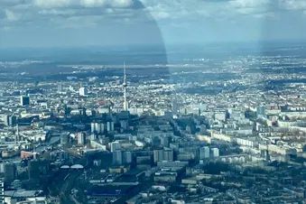 NEU - Rundflug über Berlin ab Strausberg