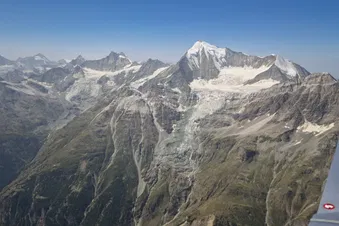 Oeschinensee - Aletschgletscher and Jungfrau