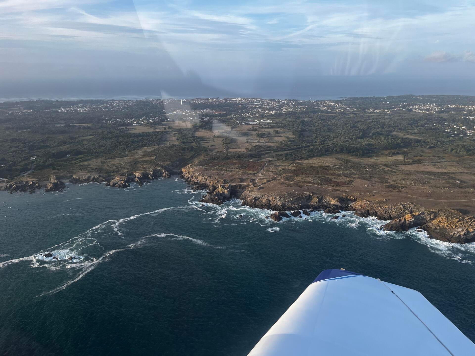 Yeu en or : tour de l'ile au coucher du soleil