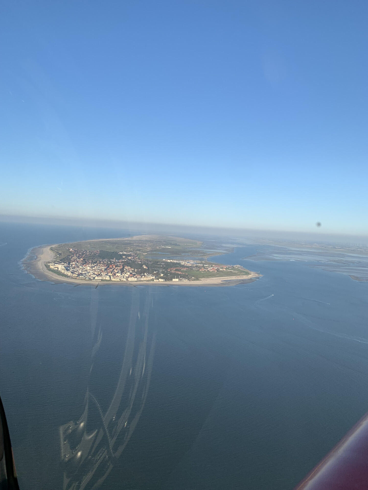 Rundflug entlang aller ostfries. Inseln ab Ney, Juist, Lang.