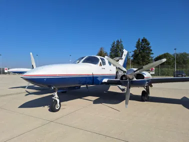 Rundflug mit bestem Flugzeug auf Wingly (min. 4 Personen)