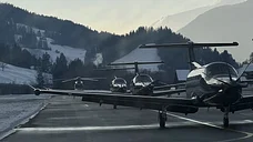 3 Pilatus PC12 sur le tarmac à Gstaad