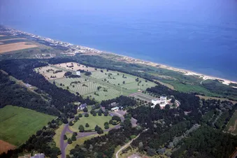 🛩️ Envolez-vous vers les Plages du Débarquement. 🛩️