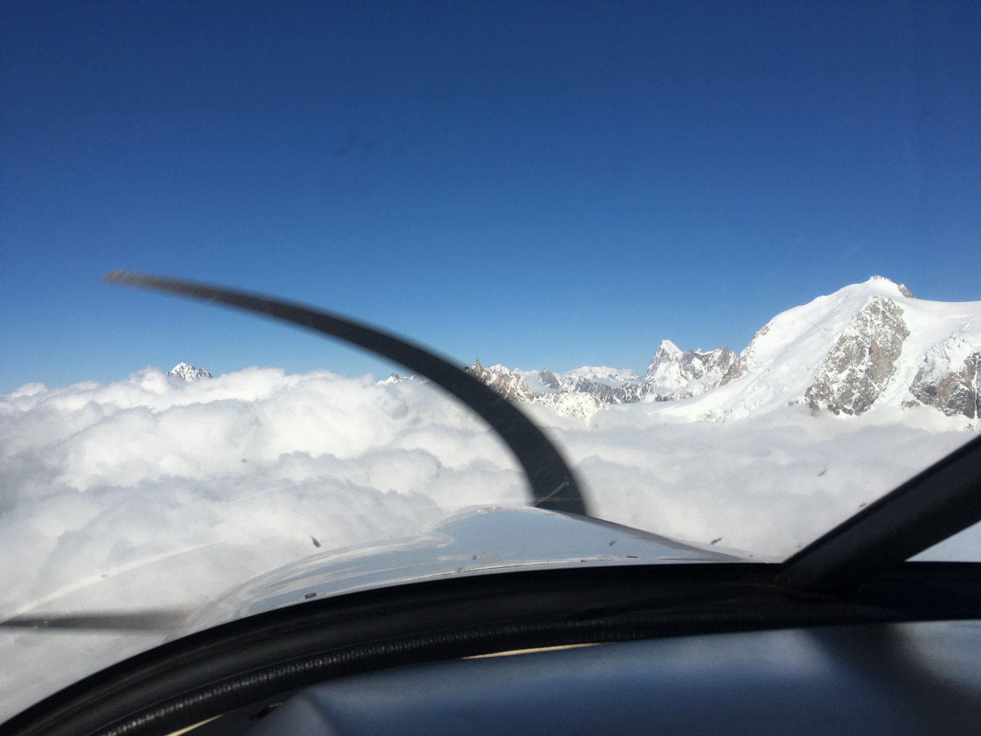 Excursion exceptionnelle : vol Mt Blanc + Mt Cervin (Italie)