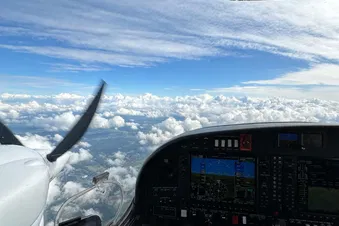 Vorne aus dem Cockpit