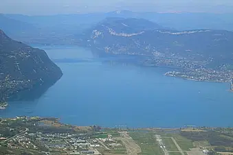 Le lac du bourget vu du ciel