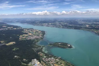 Schöner Bodensee und Alpen Rundflug