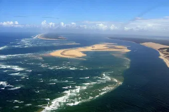 Le Bassin d'Arcachon, le Medoc et la citadelle de Blaye