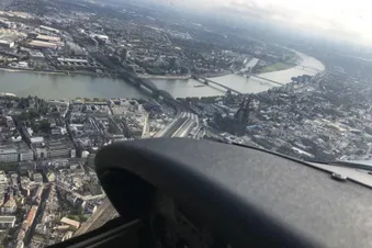 Wunderschöner Rundflug über Köln und Bonn.