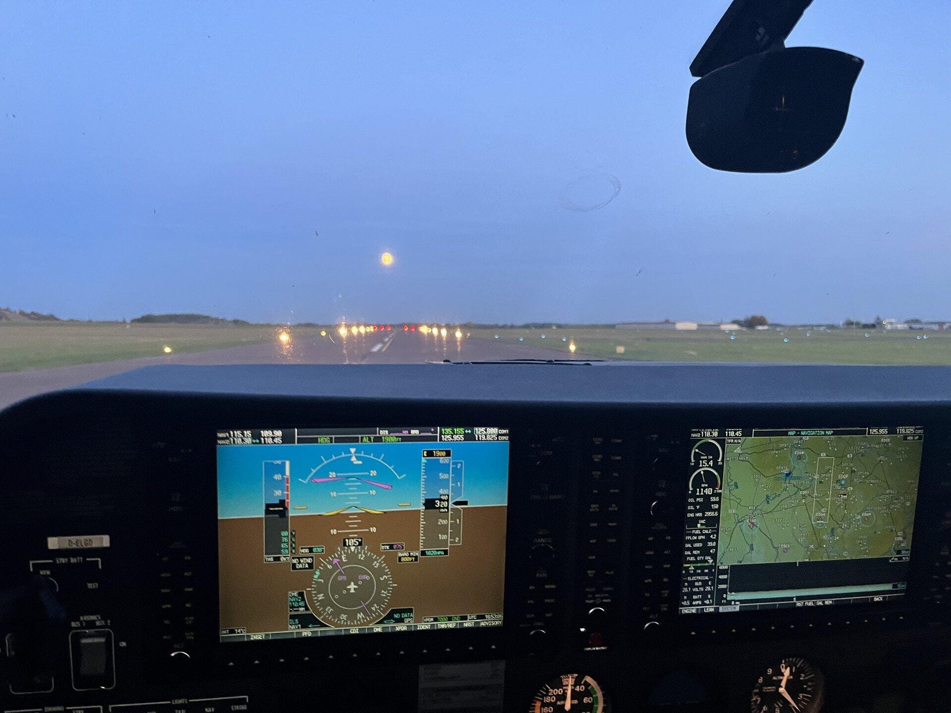 Sonnenuntergang Rundflug Halle Oppin C182 30 min