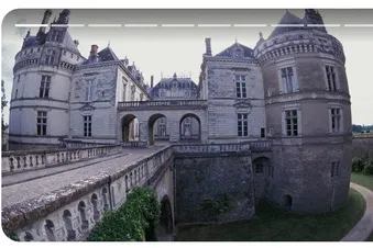 Découverte aérienne du patrimoine du Mans 🏰