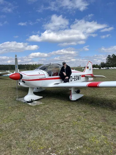 Verkehrsflughafen und weitere spannende Orte aus dem Cockpit