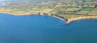 Survol des plages du débarquement